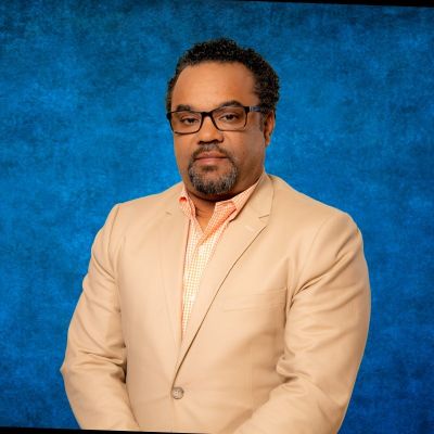 Headshot of Lisa Lovallo